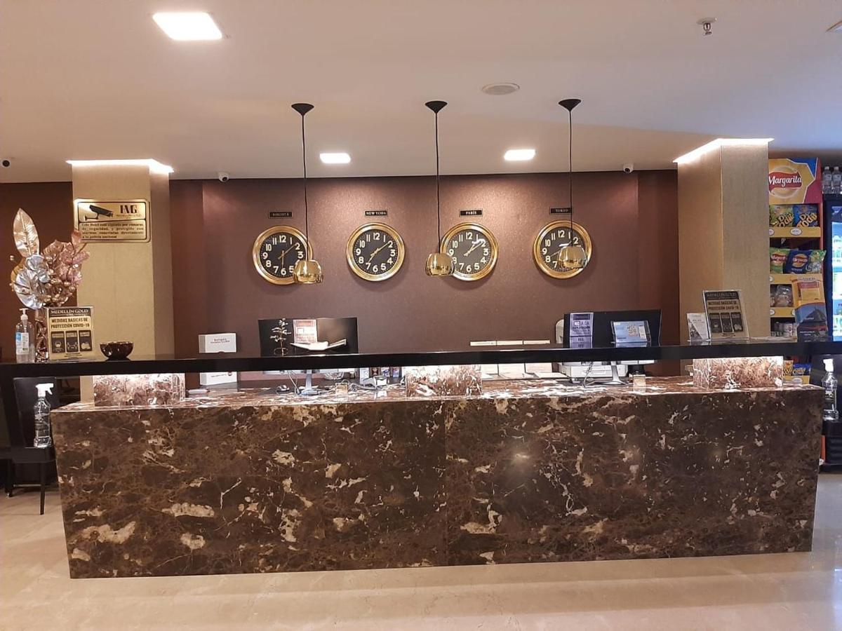 Hotel Medellin Gold Bagian luar foto