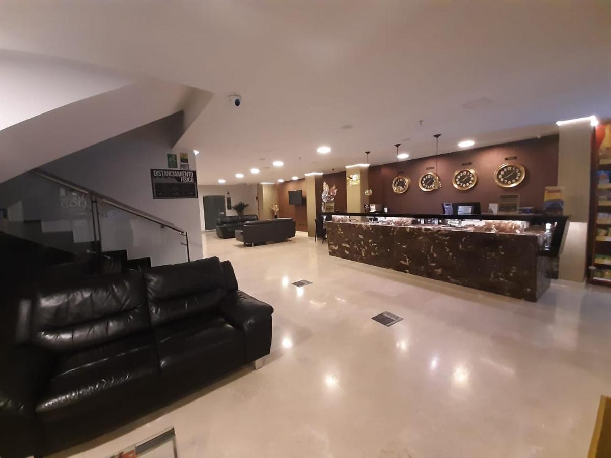 Hotel Medellin Gold Bagian luar foto