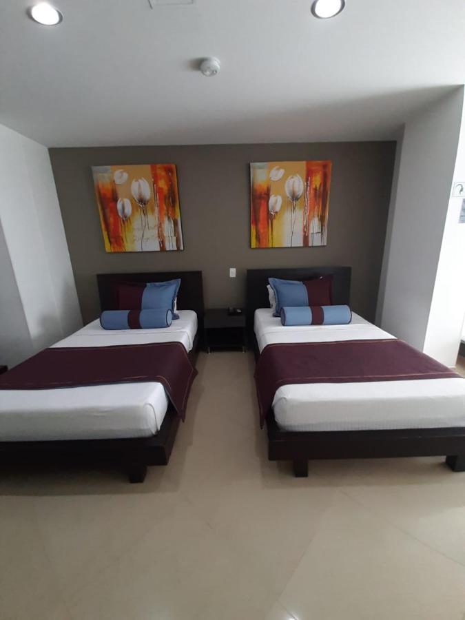 Hotel Medellin Gold Bagian luar foto