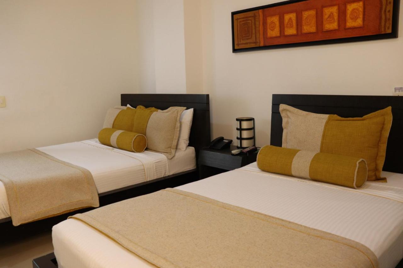Hotel Medellin Gold Bagian luar foto