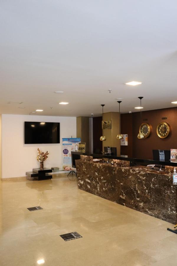 Hotel Medellin Gold Bagian luar foto