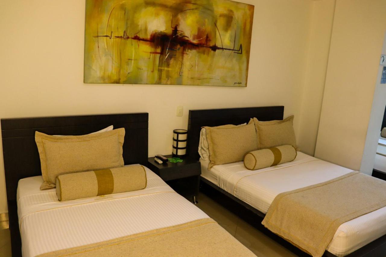 Hotel Medellin Gold Bagian luar foto